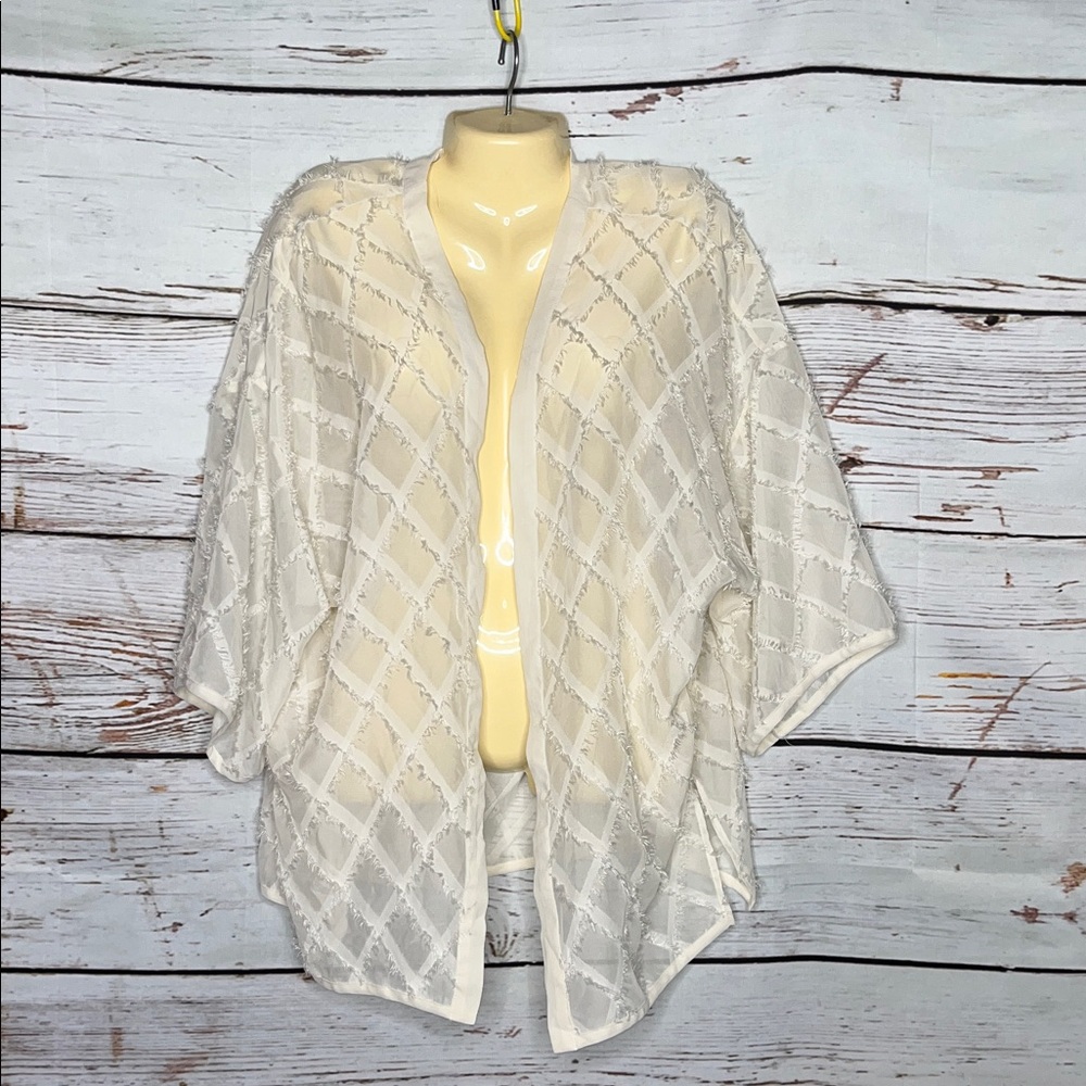 Wynne Layers Size L Ivory Eyelash Textured Open Front Cardigan Jacket